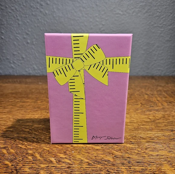 Betsey Johnson Apple Keychain Bagcharm NIB - Picture 6 of 9